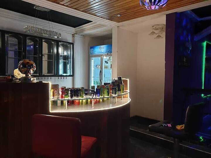 Bar