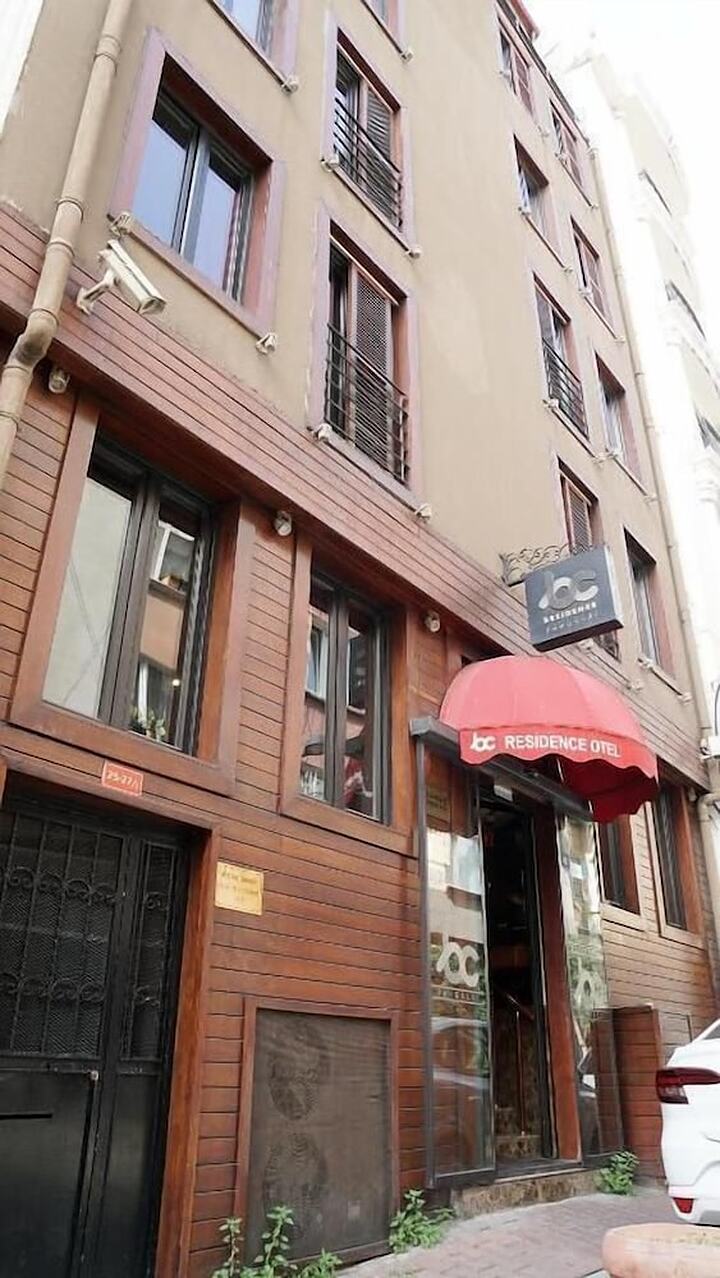 Primary image