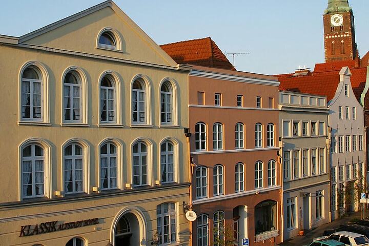Primary image