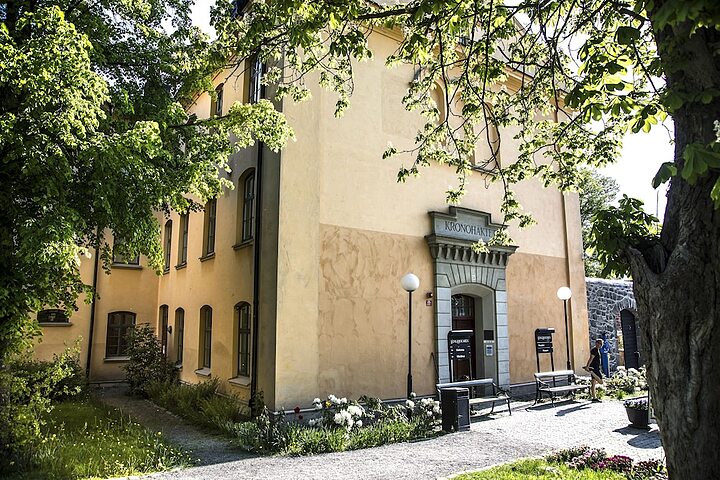Primary image