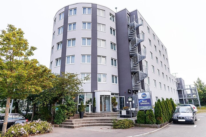 Primary image